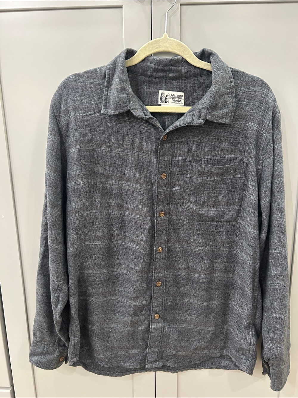 Marmot Mountain Works Gray Striped Flannel Button Down Shirt Medium Outdoor